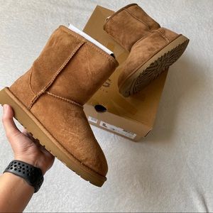 UGG Classic Short Boot
